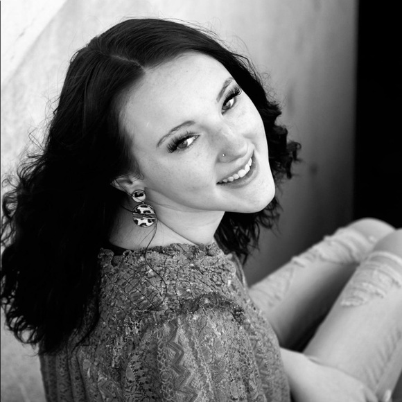 Meet your Posher, Marie - Picture 1 of 1